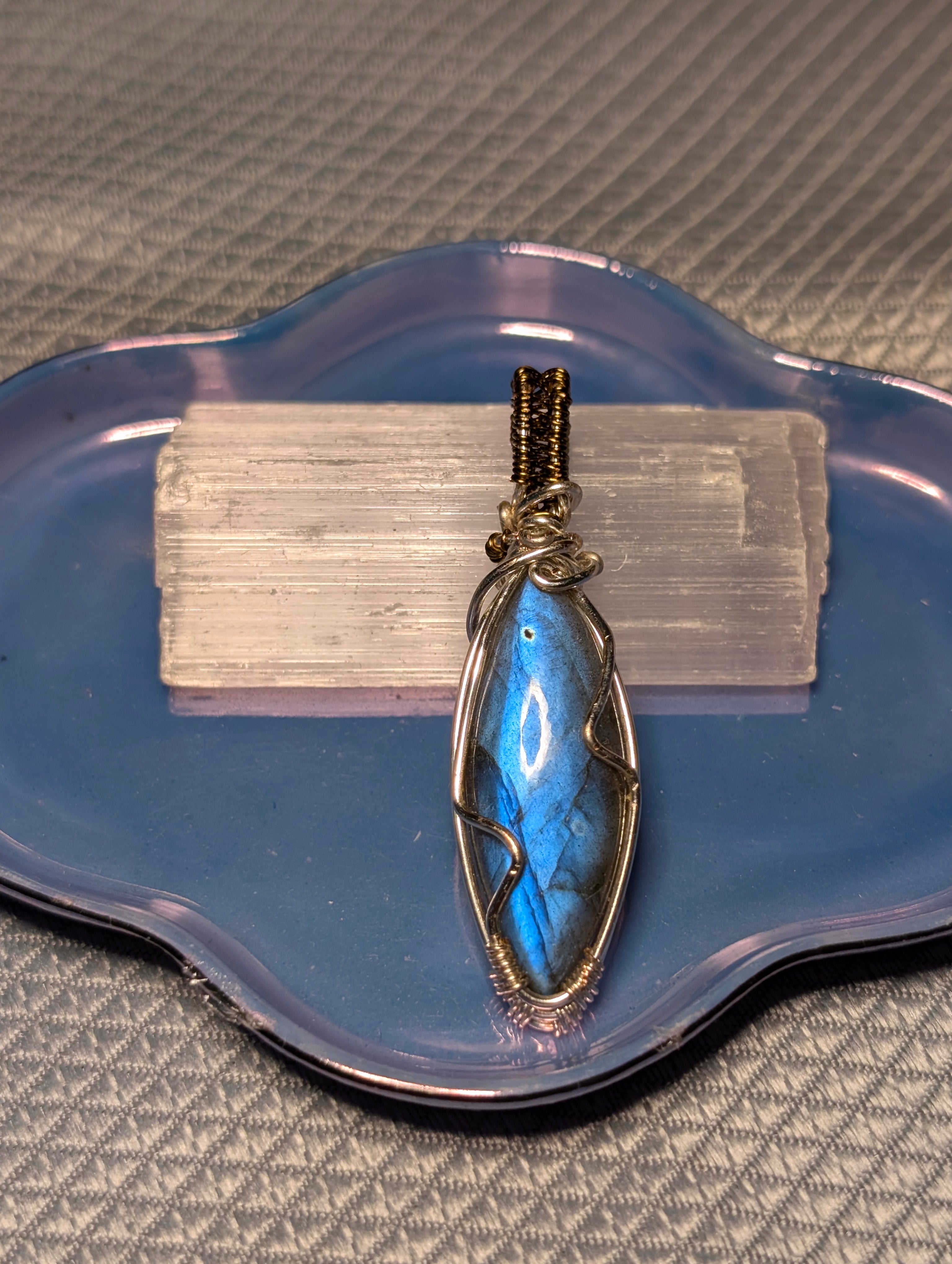 Labradorite pendant