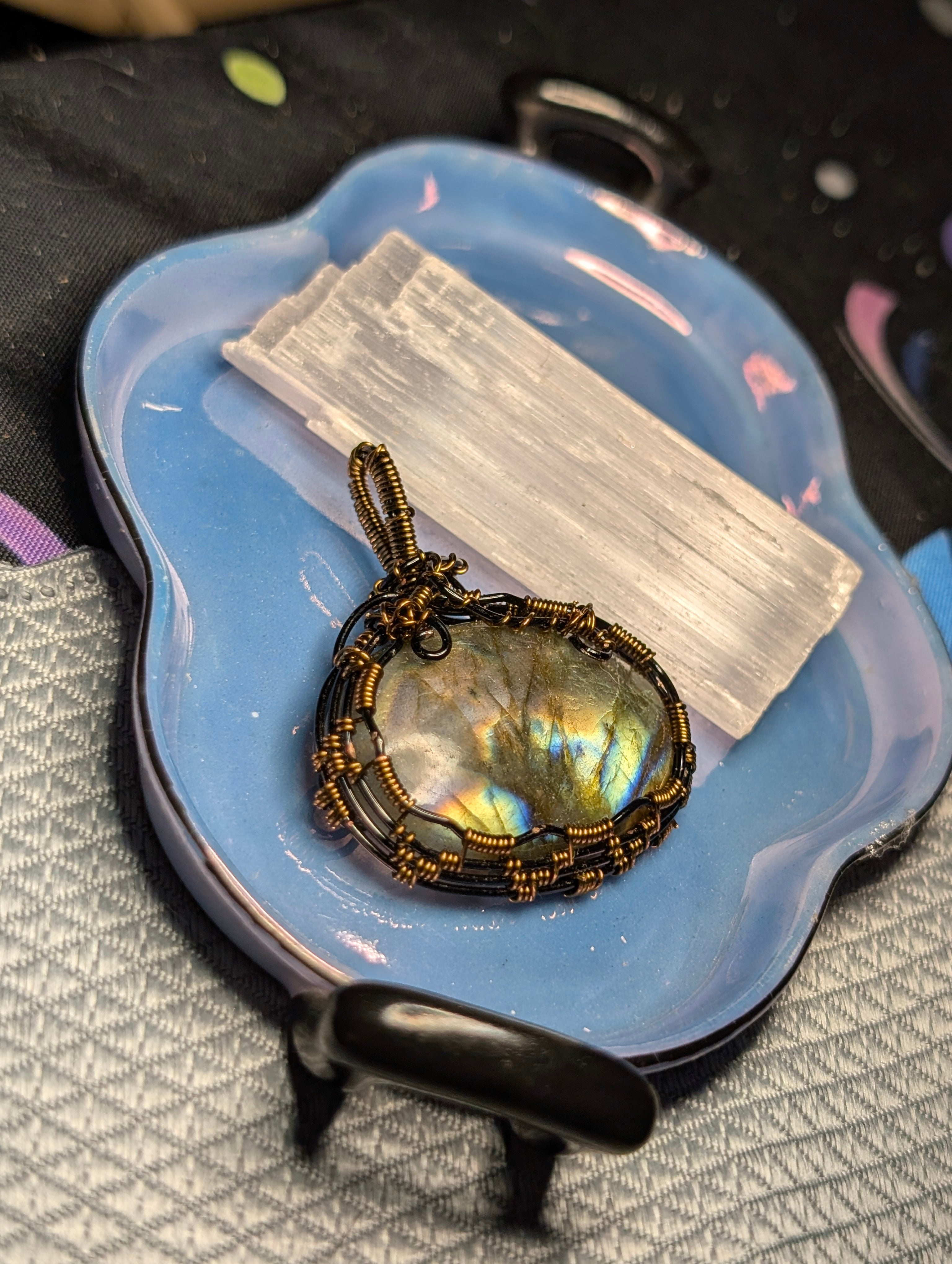 Oval Labradorite