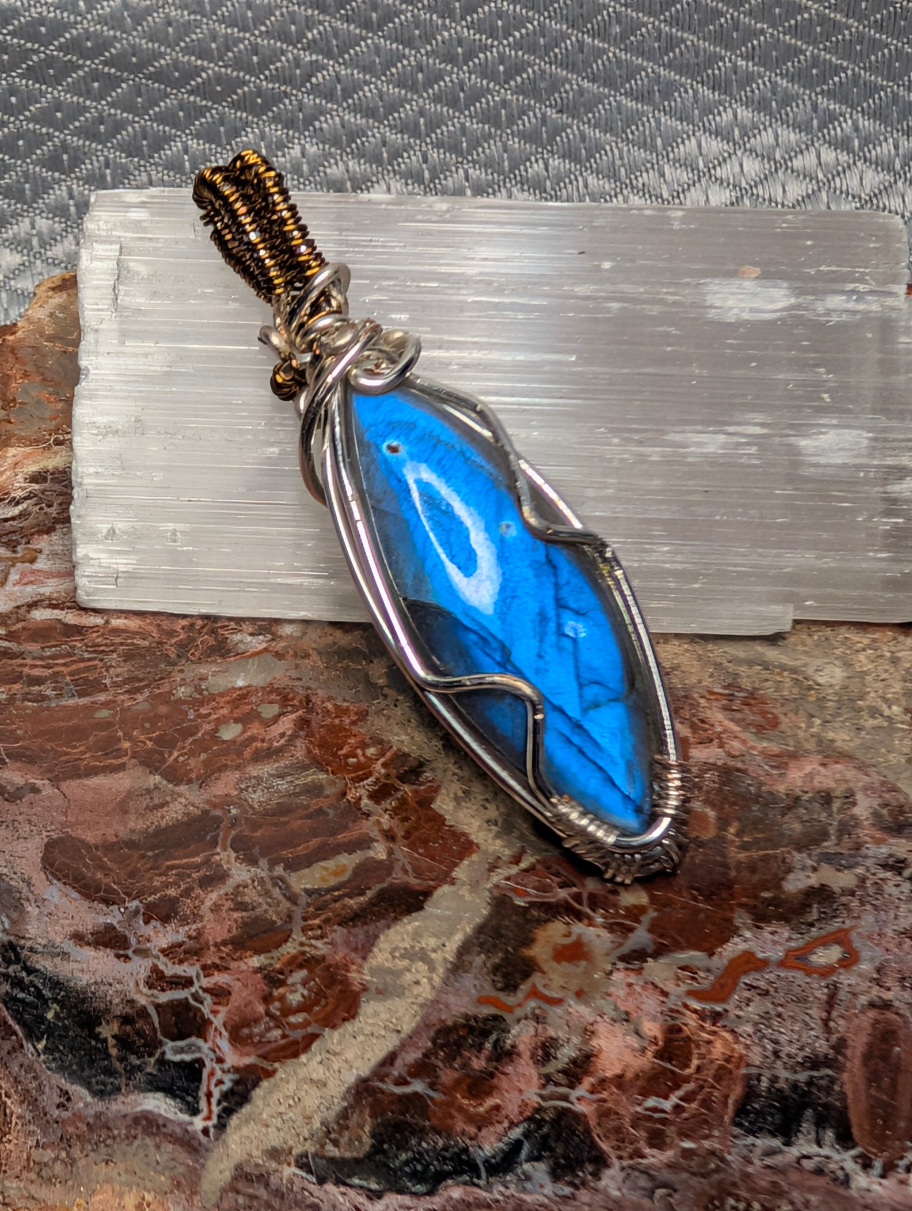 Labradorite pendant